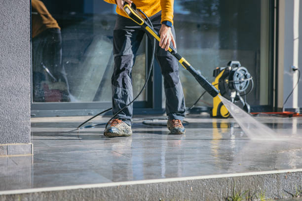 Best Concrete Pressure Washing  in Poquonock Bridge, CT